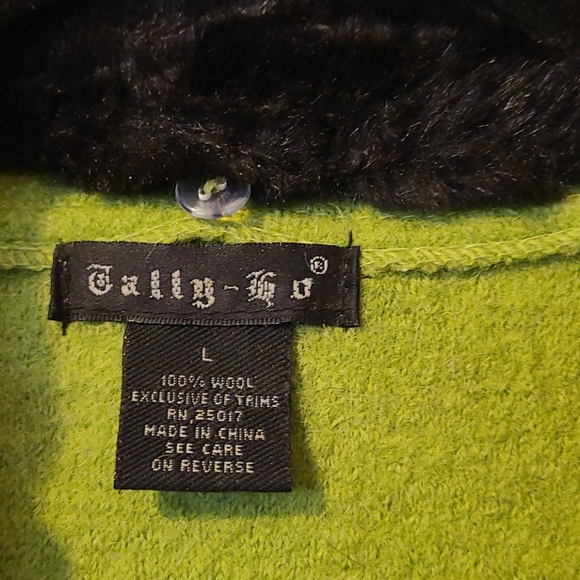 Ladies stylish vest - Picture 2 of 3